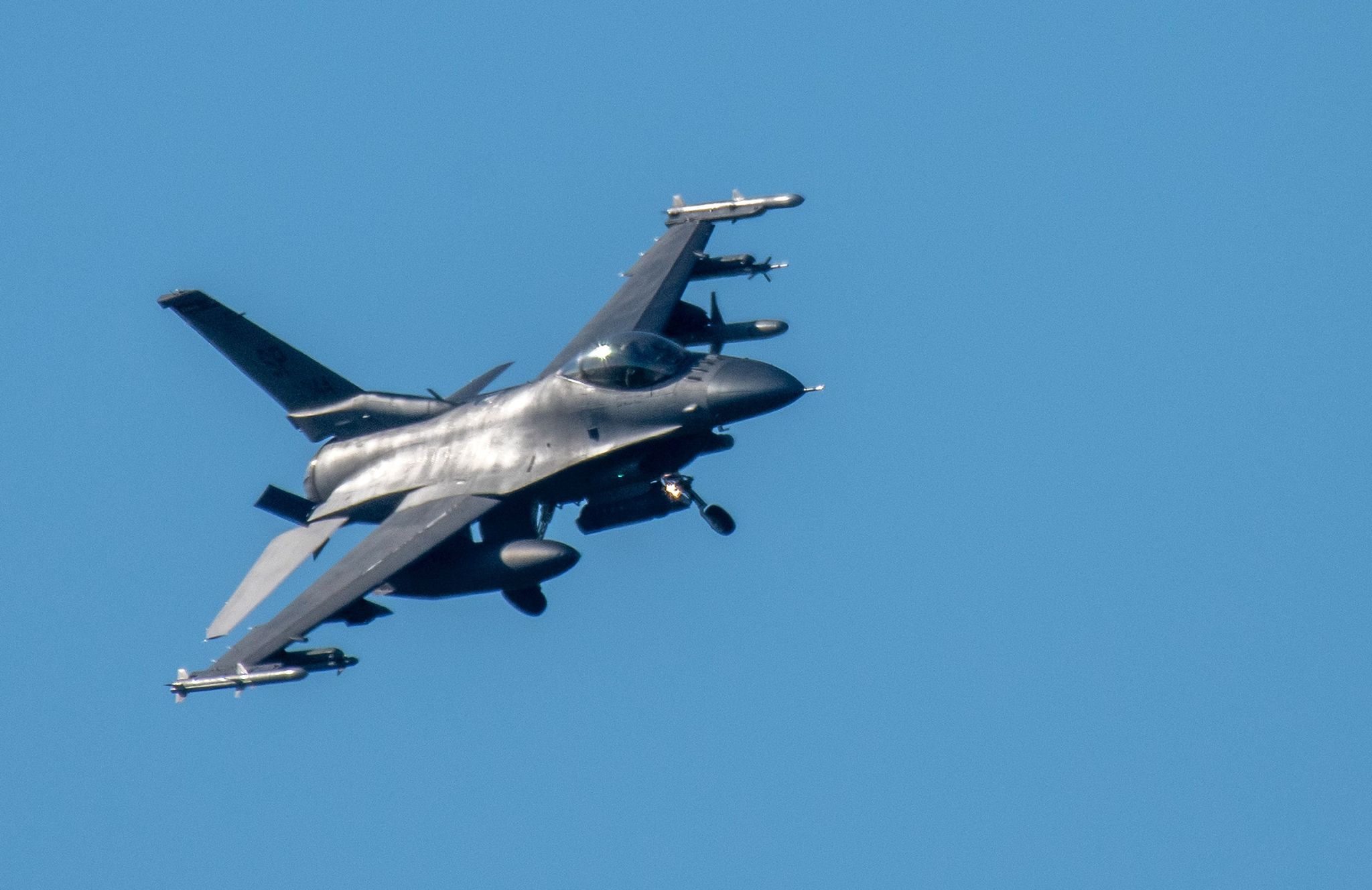 F-16