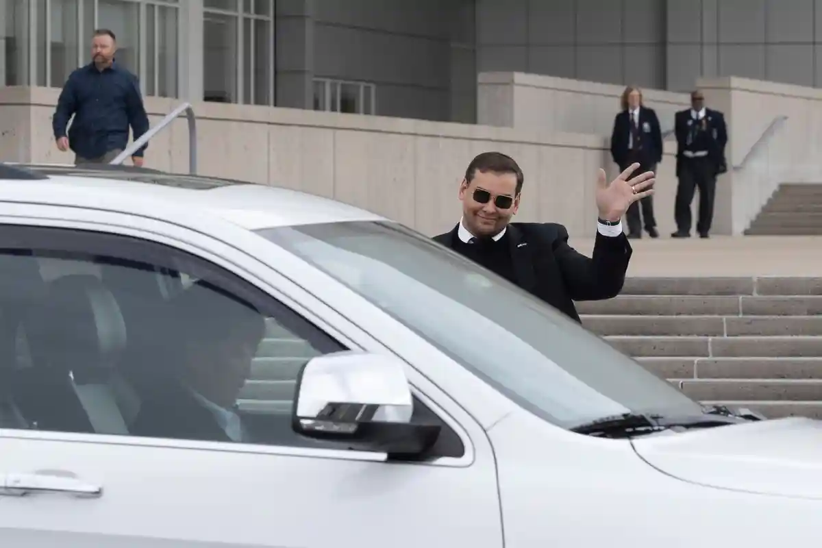 Джордж Сантос постане перед судом
