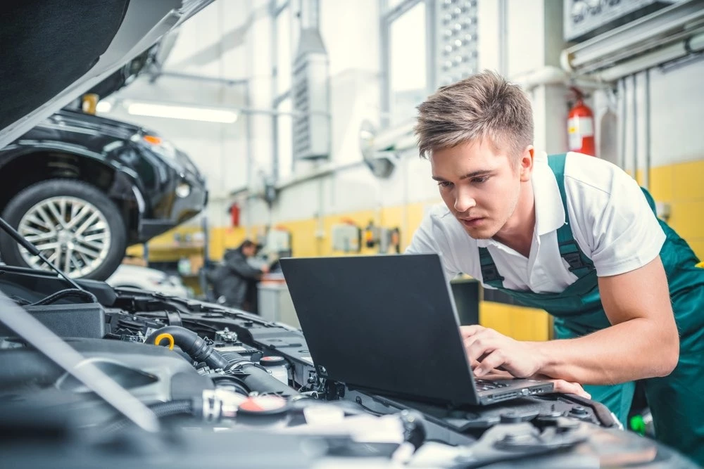 автомеханік автомеханік