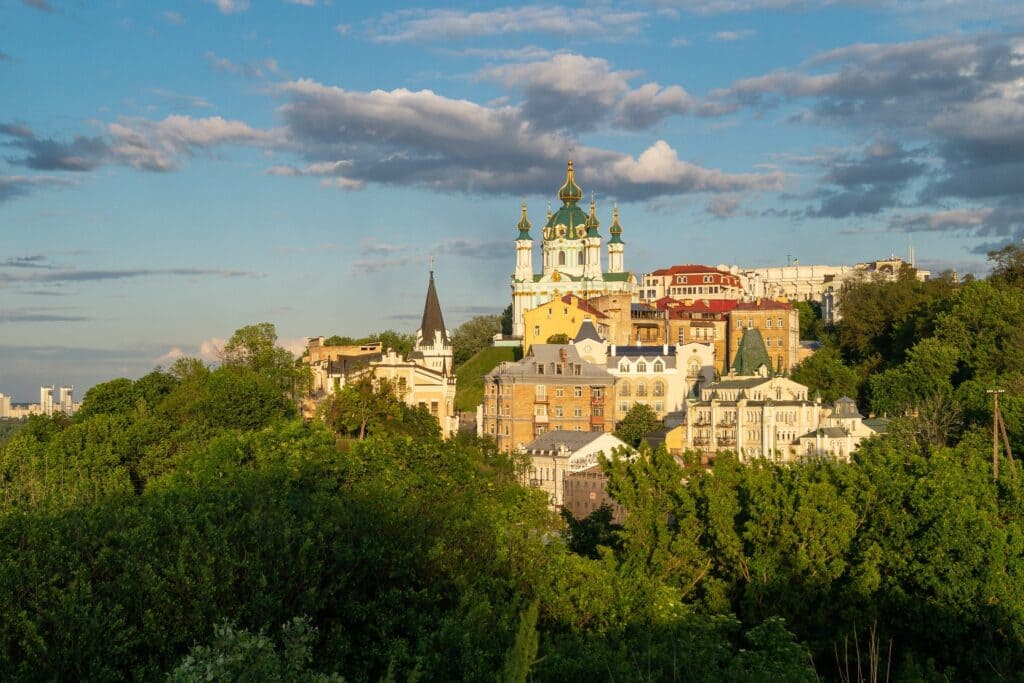 Україна (Київ)