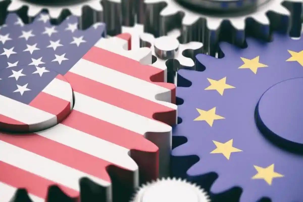 Як регулюють цифровий світ: Європа vs США