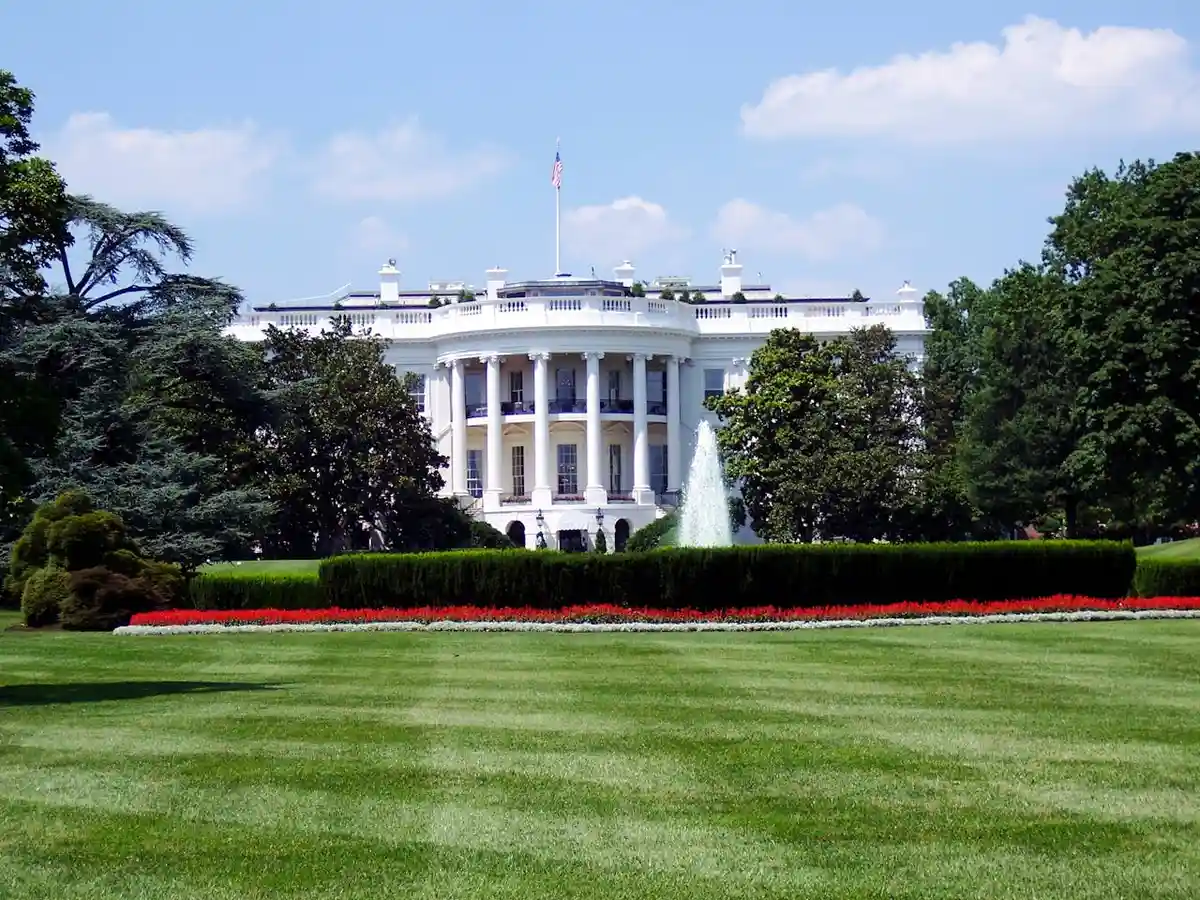 Трамп відбудовує Білий дім: проект і скандал