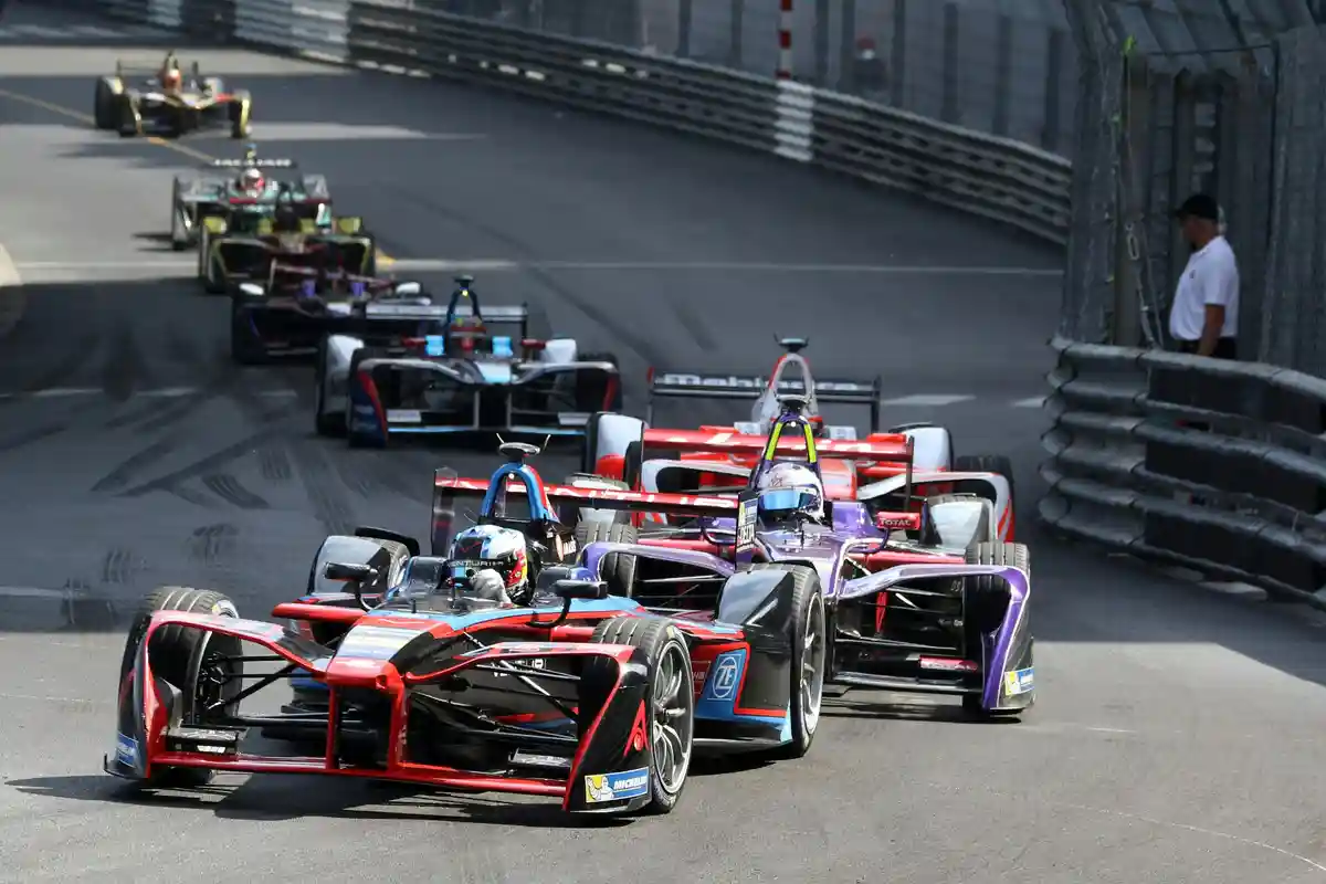 Гран-прі Катару: McLaren віддав перемогу Ферстаппену