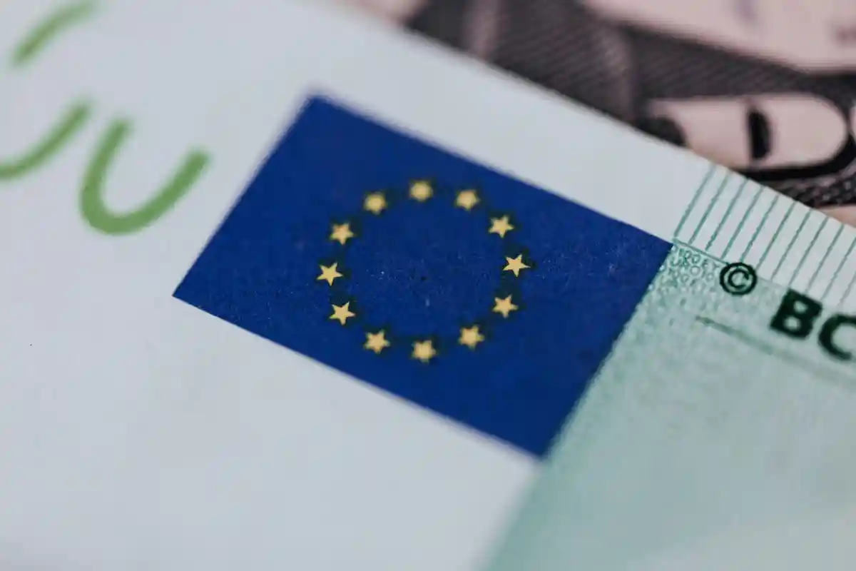 X заблокував рекламу Європейської комісії після штрафу ЄС