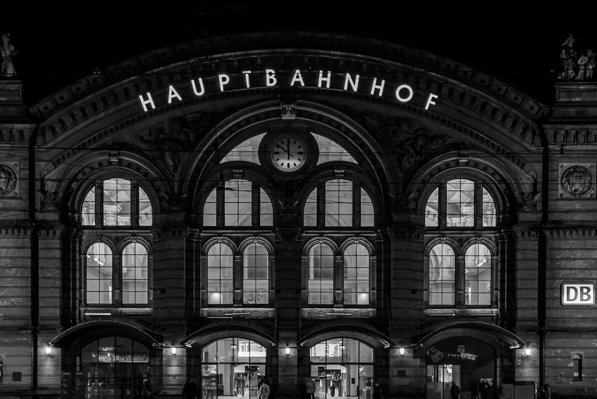 Збій на залізниці у Німеччині: скасування поїздів ICE