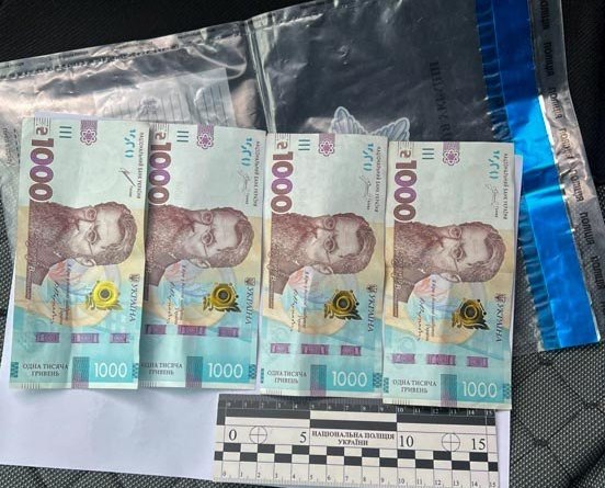 Володимирецькі поліцейські відмовилися від хабаря