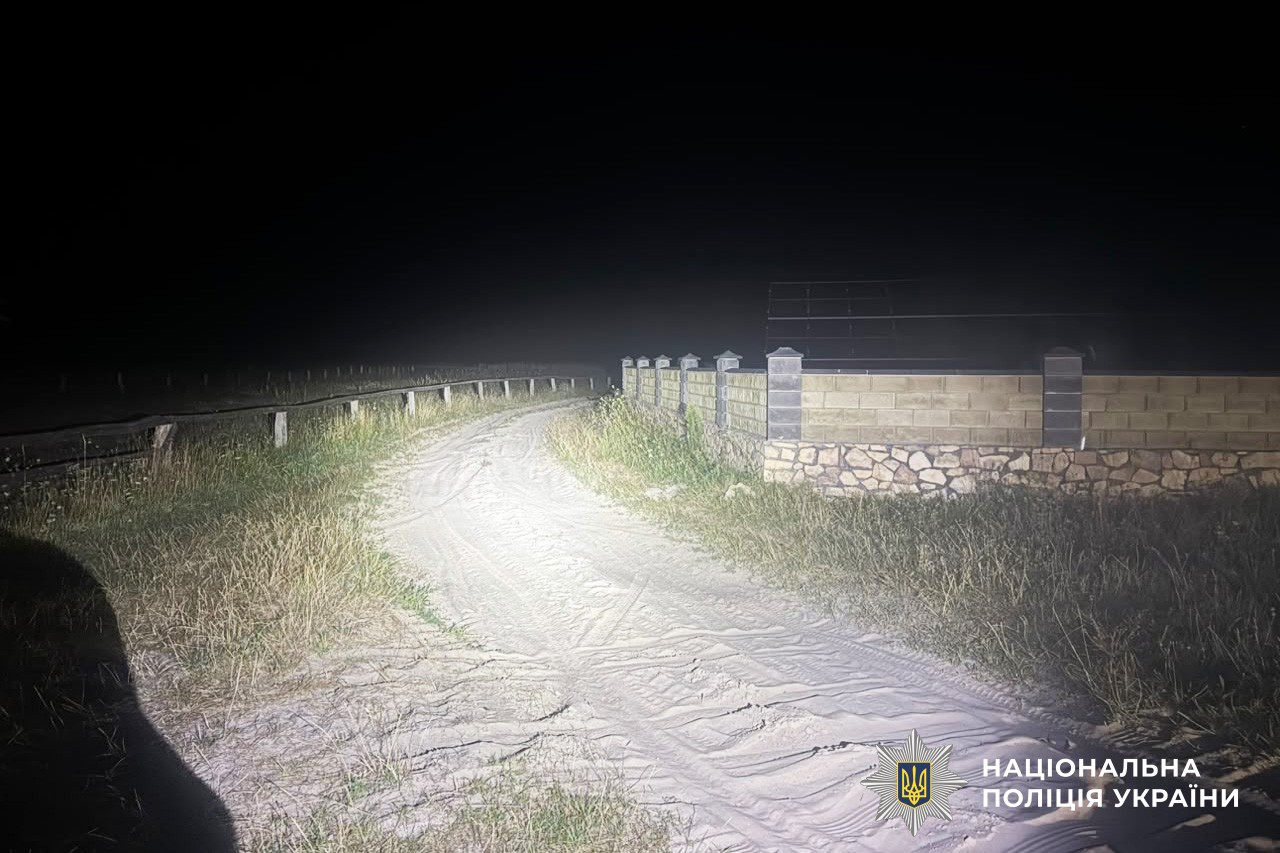 Неповнолітній мотоцикліст врізався у бетонний паркан: рокитнівські слідчі відкрили кримінальне